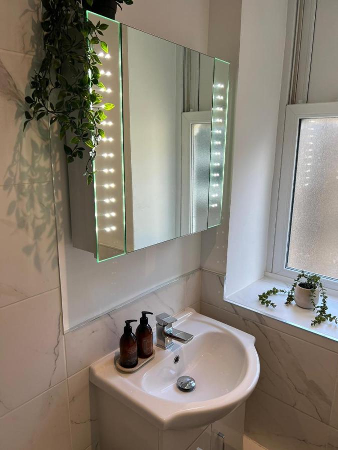 Peaceful & Stylish Brighton Studio Apartment Luaran gambar
